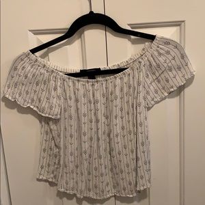forever 21 off the shoulder crop top. size S